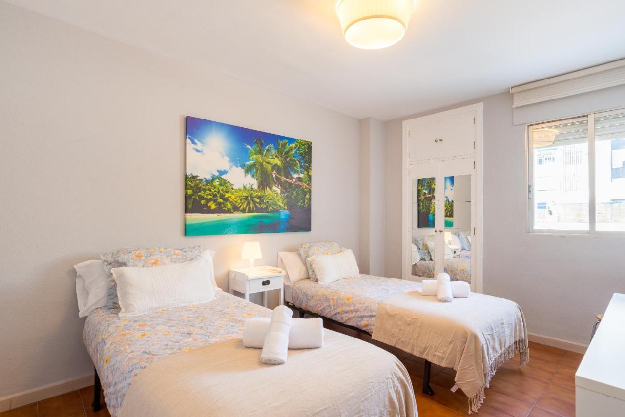 Virginia Beach & Private Terrace By Ele Apartments Malaga Ngoại thất bức ảnh